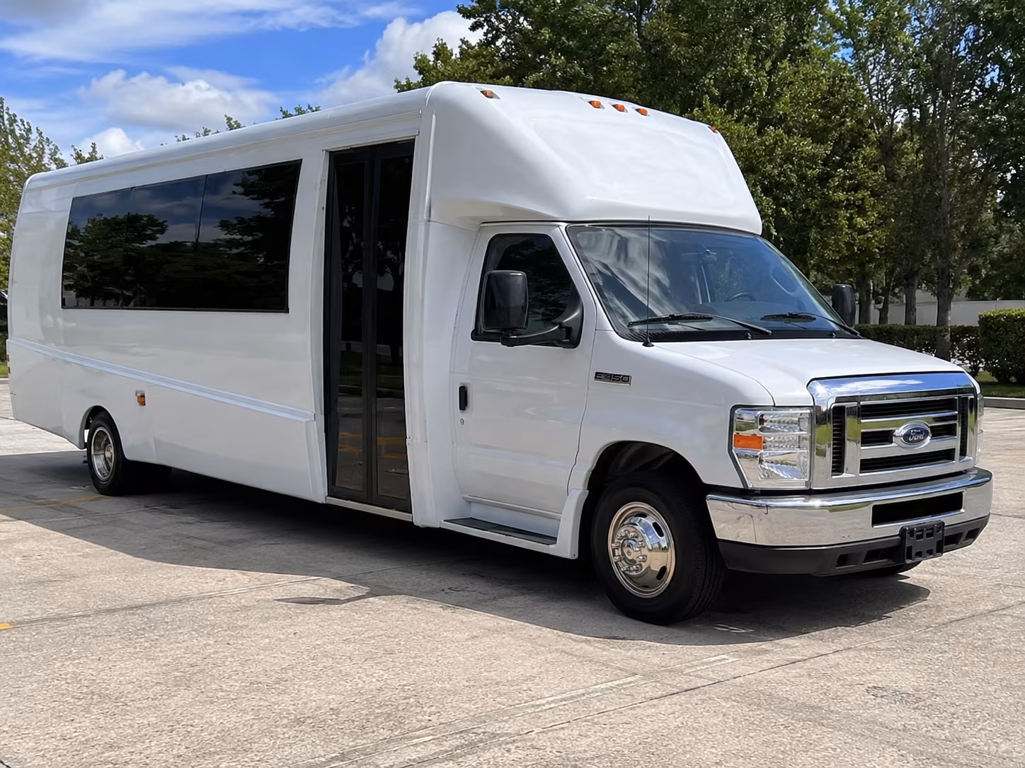 Amarillo Birthday, Sweet 16, & Quinceañera Transportation onboard seating